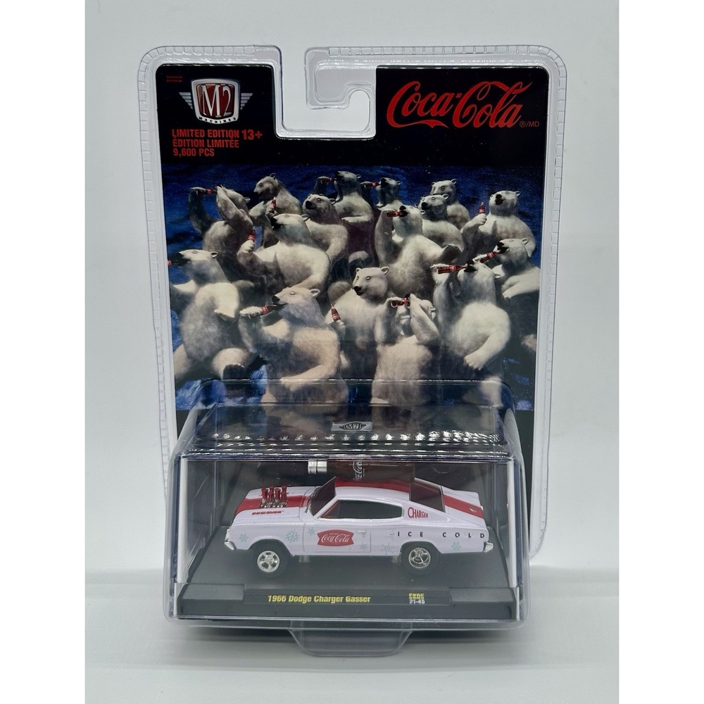 M2 Machines Coca-Cola 1966 Dodge Charger Gasser Polar Bears Christmas 1:64 NEW